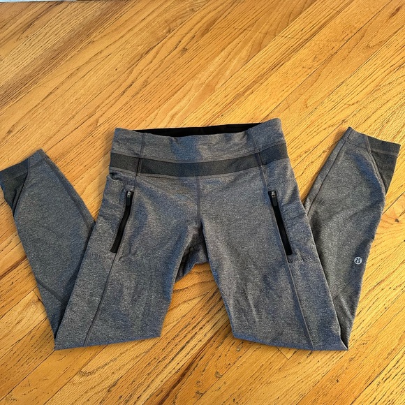 Gray Lululemon leggings size 6 - Picture 2 of 3